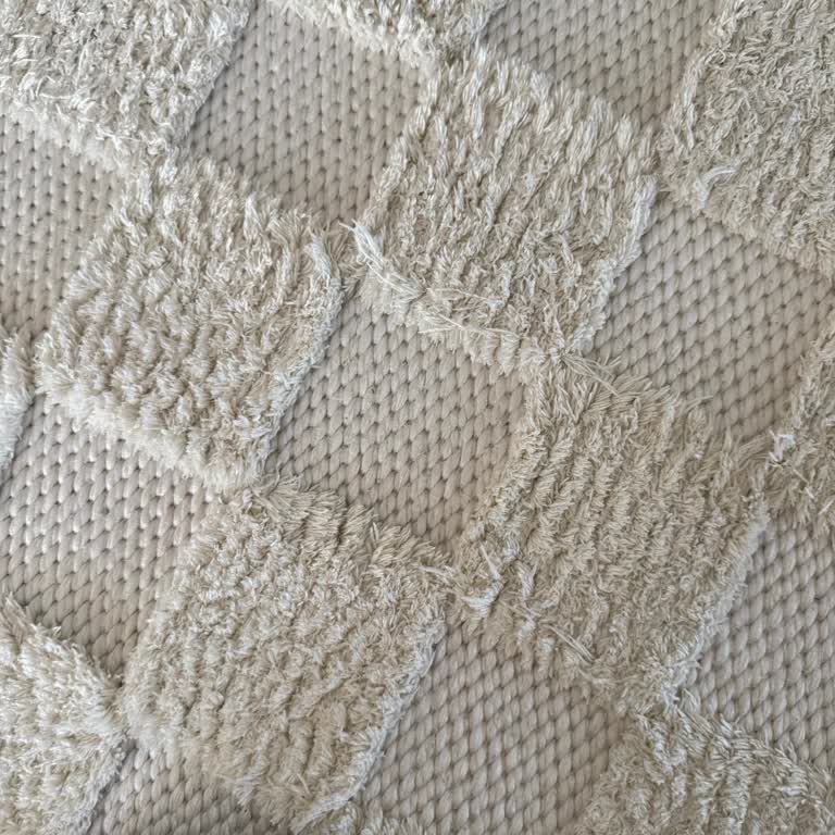 Apex Halı Kısa Sürede Tiftiklendi, Değişim Yapılmadı