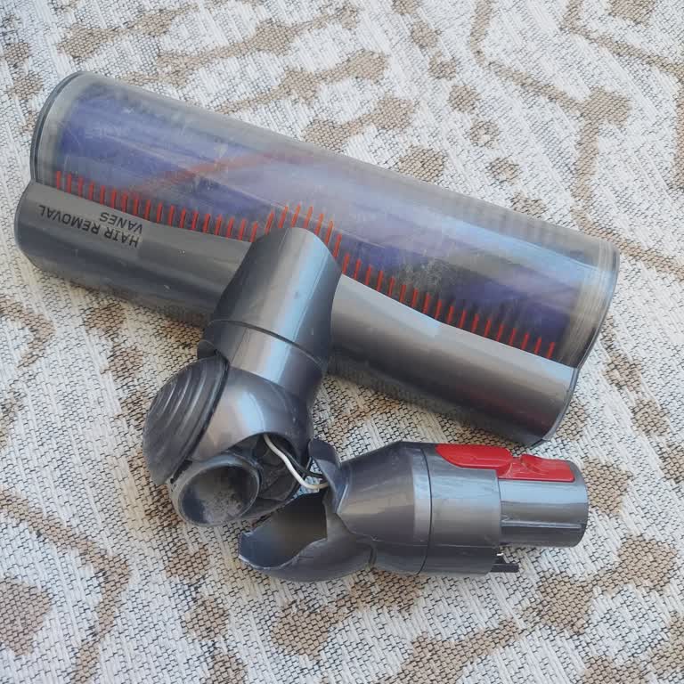 Dyson Süpürge Başlığı Kısa Sürede Kırıldı Müşteri Hizmetleri İlgisiz Kaldı