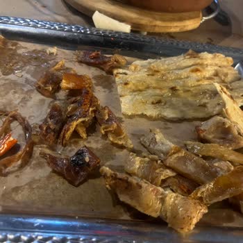 Kuzu Eti Diye Yağlı Koyun Eti Sunulması Ve İlgisiz Hizmet