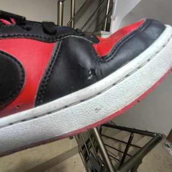 Aldığım Nike Ayakkabılar Sürekli Yırtılıyor, Deichmann Sorumluluk Almıyor!