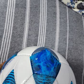 Evde Kullanılan Futbol Topunda Hızlı Deformasyon Ve Değişim Sorunu