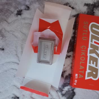 Aldığım Çikolatanın İçinden Beyaz Ve Bozuk Görünümlü Ürün Çıktı