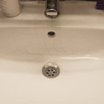 Lavaboda Sebepsiz Çatlama: Üretim Hatası Şüphesi