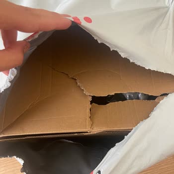 Kargomun Paketinin Bilinçli Olarak Yırtılması Kişisel Alan İhlalidir