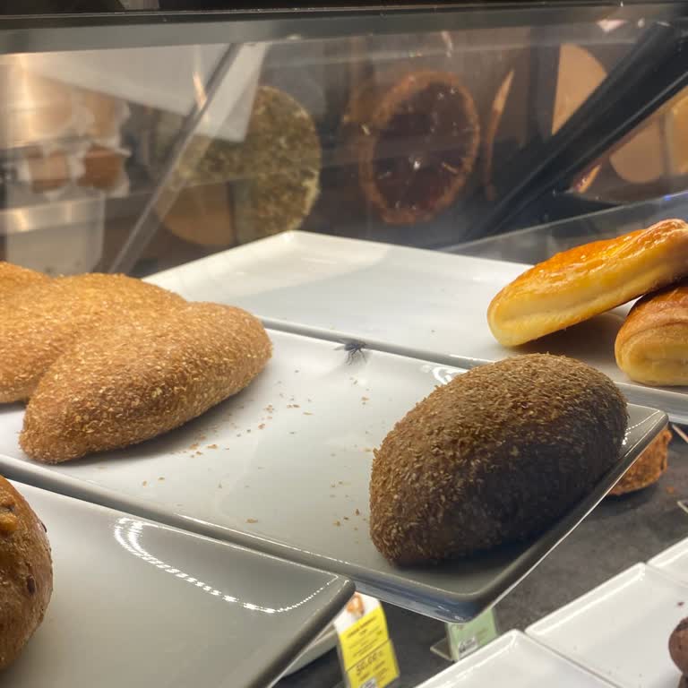 Kızılay Saraçoğlu Şubesi'nde Hijyen Ve Ürün Eksikliği Hayal Kırıklığı Yarattı