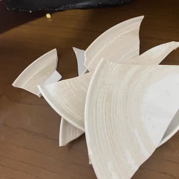 Kırık Gelen Tabak İçin Değişim Yapılmıyor, Mağdur Edildim