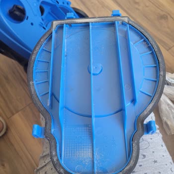 Kullanılmış Ve Kirli Elektrikli Süpürge Gönderildi