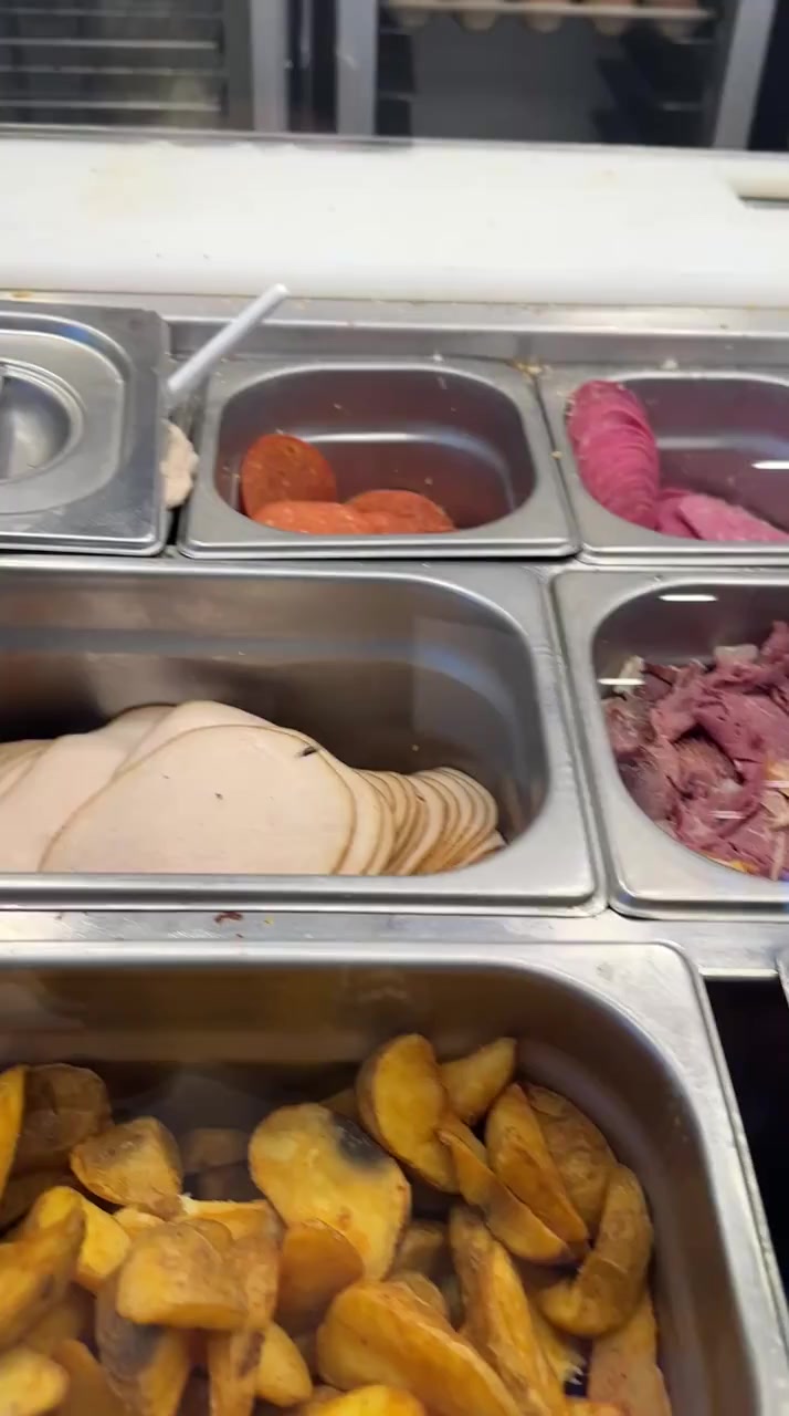 I Report Subway Atlantis Mall Branch: Flies On Food & Poor Hygiene video cover