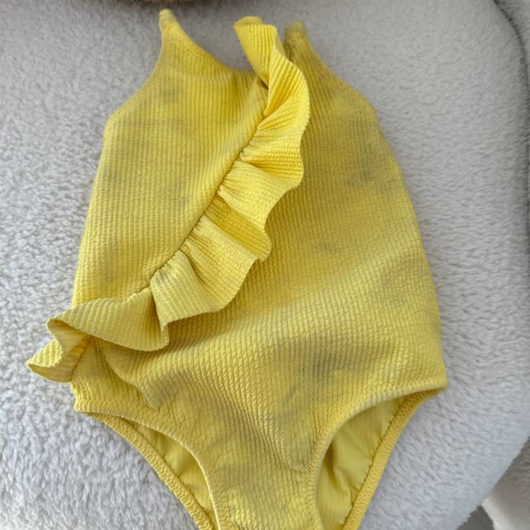 Satın Aldığım Mayonun Renk Değiştirmesi Nedeniyle Mağduriyet Yaşadım