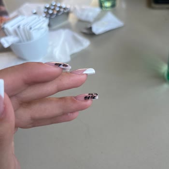 Natural Nail House Jel Tırnak Uygulamasında Tasarım Beklentimi Karşılamadı