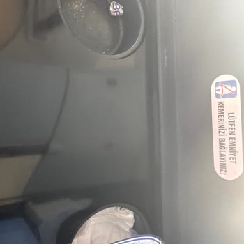 Pis Koltuklar Ve İlgisiz Hizmetle Kötü Yolculuk Deneyimi