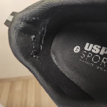 FLO'dan Alınan Ayakkabının İç Astarı Deforme Oldu, Ayağımda Yaralar Oluştu