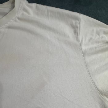 Armani Parfümde Turuncu Leke Sorunu Ve Mağaza İlgisizliği