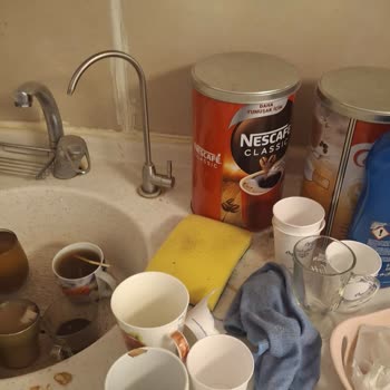 Balçova Şubesi'nde Güvensizlik, Eksik Hizmet Ve Mağduriyet