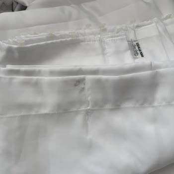 Çamaşır Makinesi Kıyafet Ve Perdelerimizi Yırttı, Hasar Tazmini Reddedildi