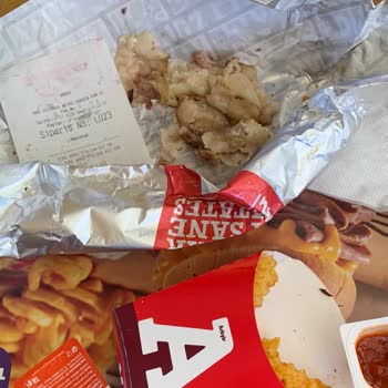 Arby's Metro Garden'da Aşırı Yağlı Menü Şikayeti