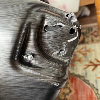 Valizim Kırık Ve Tekerleksiz Teslim Edildi, THY Sorumluluk Almadı