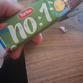 Torku Gofretin İçinden Çıkan Plastik Parçası Şok Etti