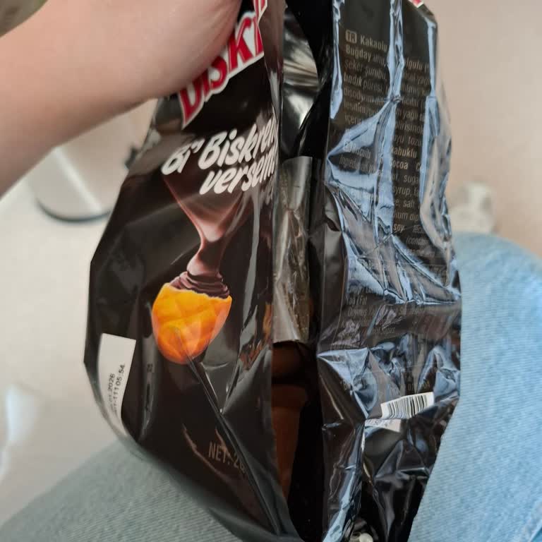 A101'den Aldığım Bisküvi Yırtık Ve Bantlanmış Çıktı