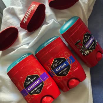 Old Spice Deodorant Tişörtlerimde Kalıcı Mavi Leke Problemine Yol Açtı