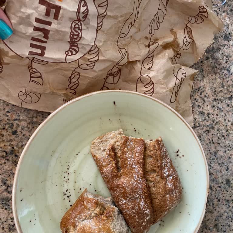 Migros'tan Bayat Ve Kokulu Ekmek Şoku