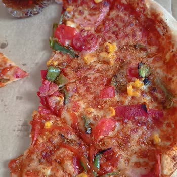 Beklentinin Çok Altında Gelen Pizza Deneyimi