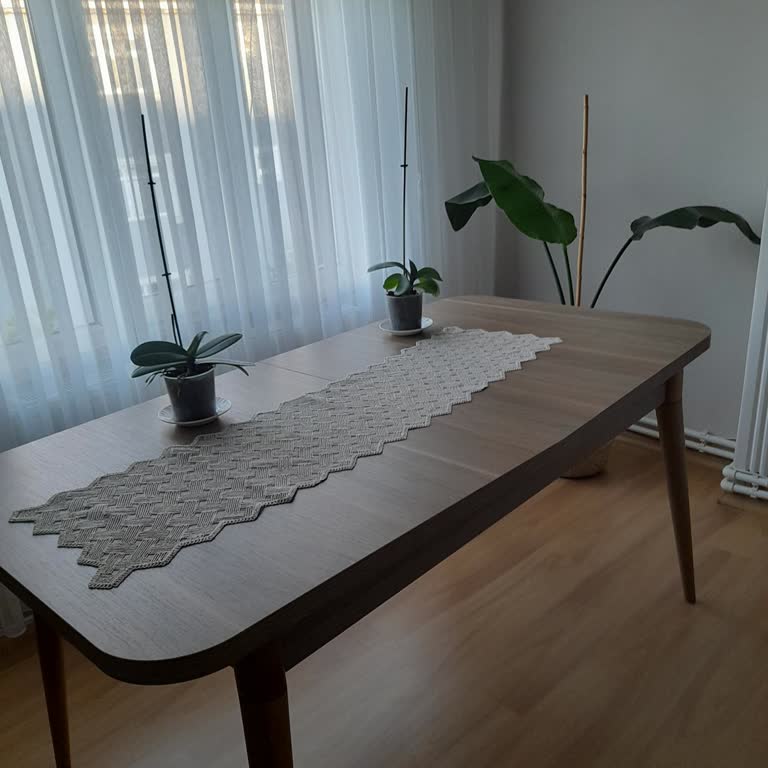 Aylarca Teslim Edilmeyen Sandalyeler Ve Yetersiz Müşteri Hizmetleri