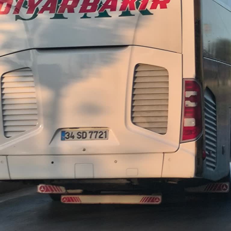 Star Diyarbakır Otobüsünün Trafikte Tehlikeli Davranışları Ve Kışkırtıcı Tutumu