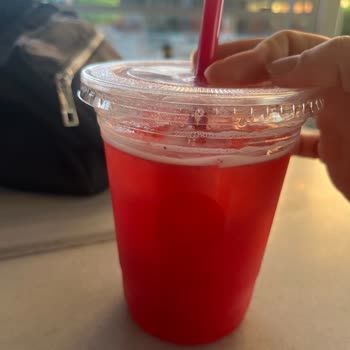 Nurol Park AVM'de Çilekli Limonata Fiyat Karmaşası