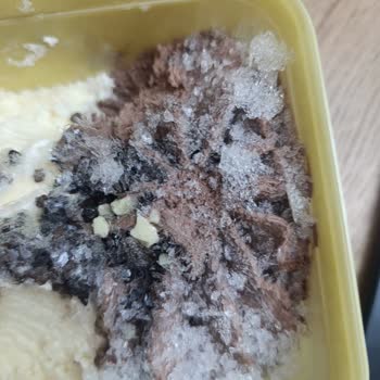 Şok Marketten Alınan Dondurmada Buz Parçaları Sorunu