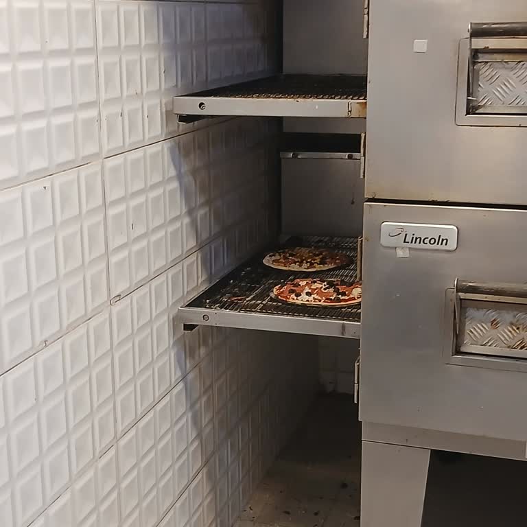 Pizzalar Fırına Girmedi, Sağlığımız Riske Atıldı!