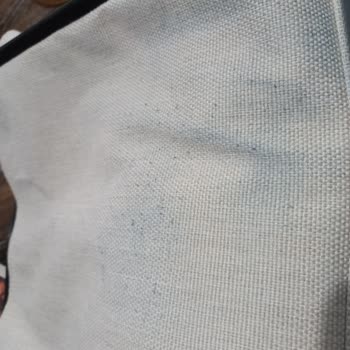 Çantanın Kıyafetlerde Boya Bırakması Ve Satıcı İlgisizliği