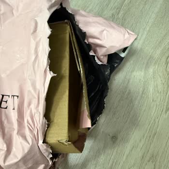 Victoria's Secret Online Alışverişte Kötü Paketleme ve Güven Sorunu