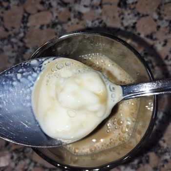 Muzlu Süt İçinden Katı Madde Çıktı: Sağlık Riski!