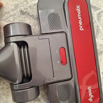 Dyson Aldığım Elektrik Süpürgesi Kırık ve Çatlak Çıktı, Mağdur Olduk