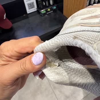 Skechers Ayakkabım 3 Ayda Açıldı, Üretim Hatası Kabul Edilmedi