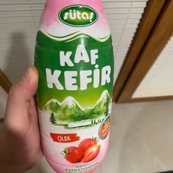 Sütaş Çilekli Kefir Doğallıktan Uzak Ve Aşırı Tatlı