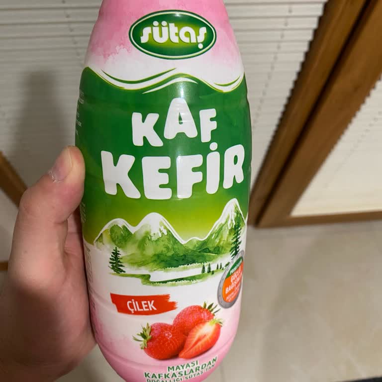 Sütaş Çilekli Kefir Doğallıktan Uzak Ve Aşırı Tatlı