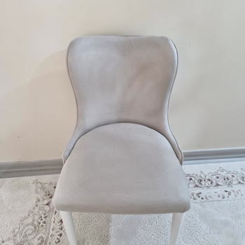 Yeni Aldığım Yemek Masası Ve Sandalyelerde Hasar Var, Değişim Yapılmıyor!