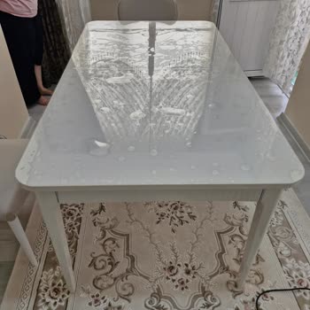 Yeni Aldığım Yemek Masası Ve Sandalyelerde Hasar Var, Değişim Yapılmıyor!