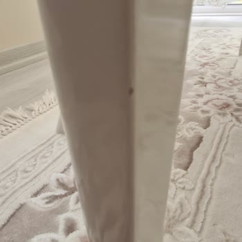 Yeni Aldığım Yemek Masası Ve Sandalyelerde Hasar Var, Değişim Yapılmıyor!