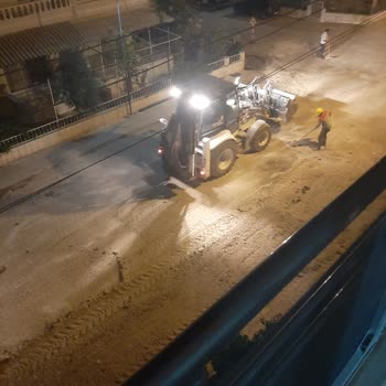 Gece Yarısı Süren Kazı Çalışması Ve Toz Nedeniyle Mağduriyet