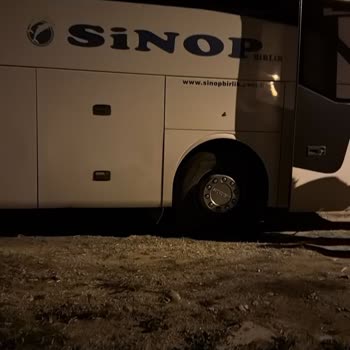 Otobüs Arızası Nedeniyle Saatlerce Yolda Mağdur Kaldık, İlgilenen Yok