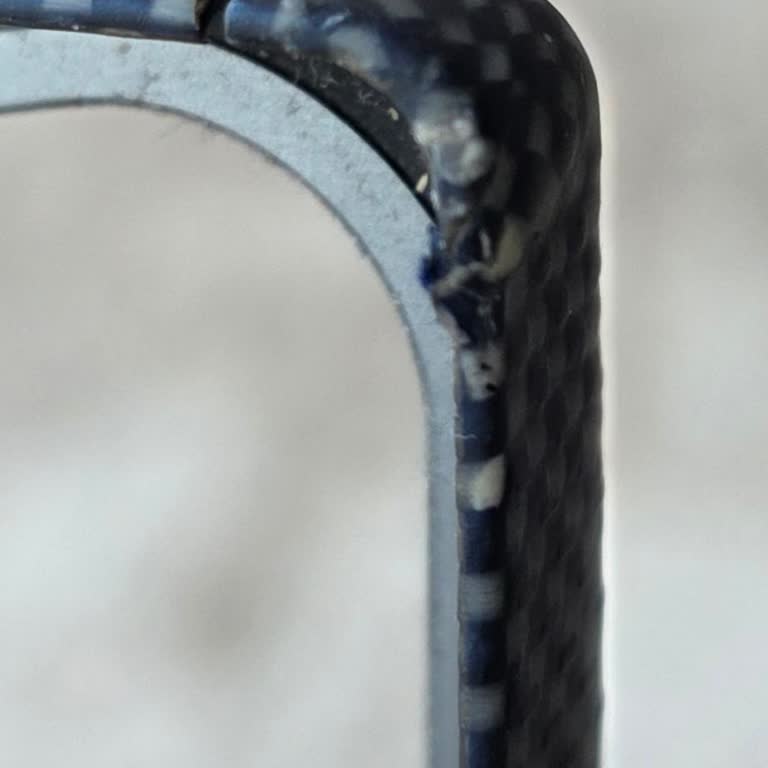 Benks S25 Ultra Kılıf İlk Düşmede Yıprandı, Kalite Beklentimi Karşılamadı