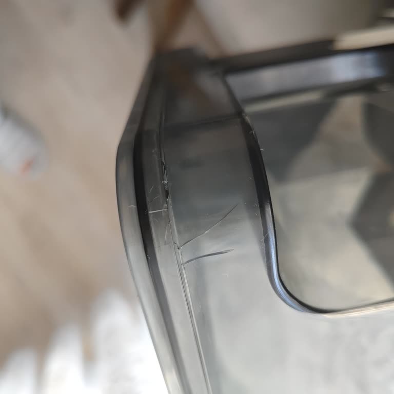 Aldığım Halı Yıkama Makinesi 6 Ayda Arızalandı: Su Haznesi Çatladı Ve Su Kaçırıyor