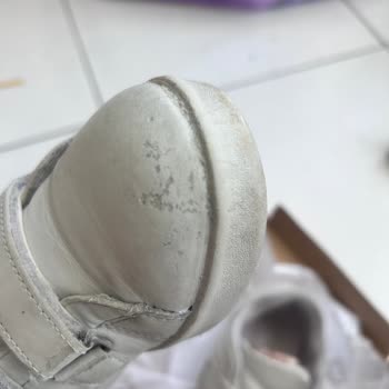 Satın Aldığım Çocuk Ayakkabısı Kısa Sürede Parçalandı, Destek Alamadım