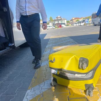 Valiz Kırıldı, Geç Kalan Sefer Ve İlgisiz Personel Nedeniyle Mağduriyet Yaşadım