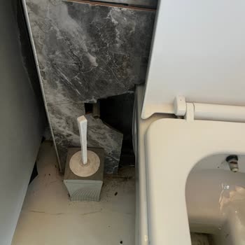 Gece Geç Girişte Yüksek Ücret Ve Kötü Hijyen Deneyimi