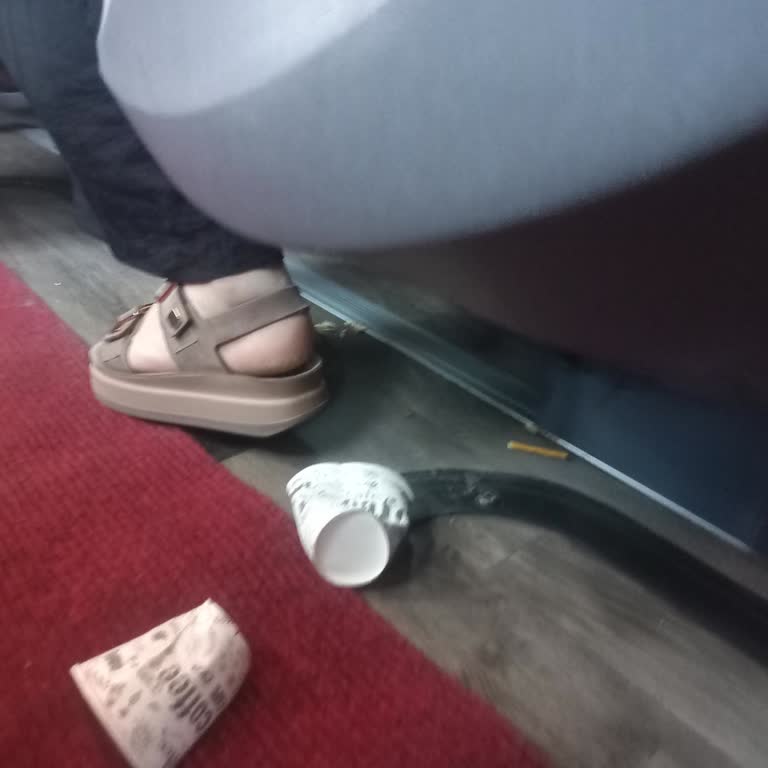 Kötü Temizlik, İlgisiz Personel Ve Rahatsız Yolculuk Deneyimi