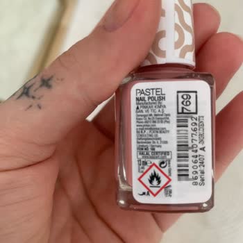 Pastel Nude Oje Tırnaklarımı Sararttı, Çıkmıyor